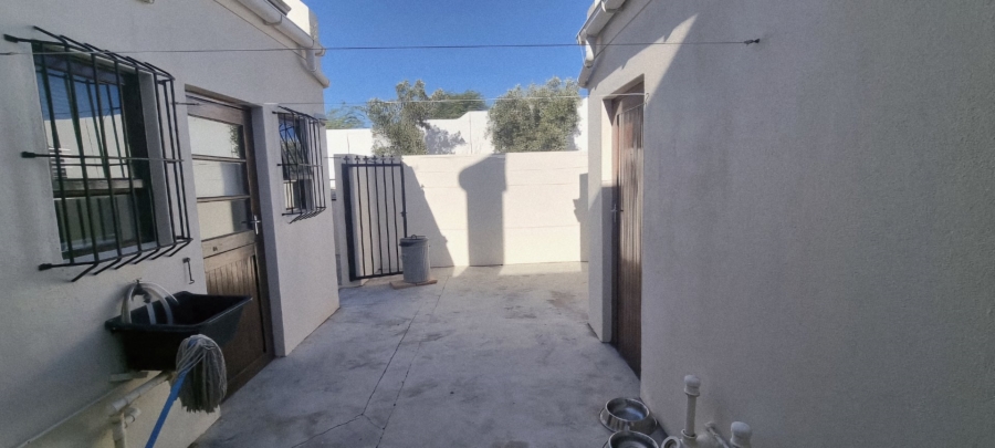 2 Bedroom Property for Sale in Vanrhynsdorp Western Cape